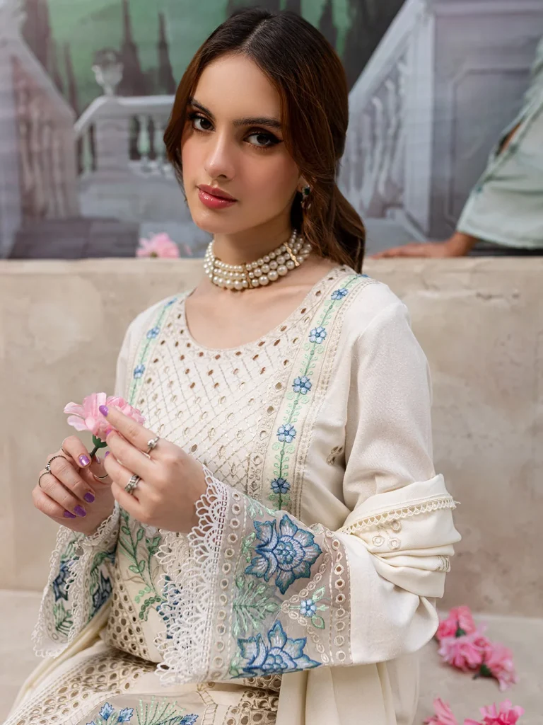 Mahnur 3-Piece Dhanak Suit – Brand Code 676 - alternate view