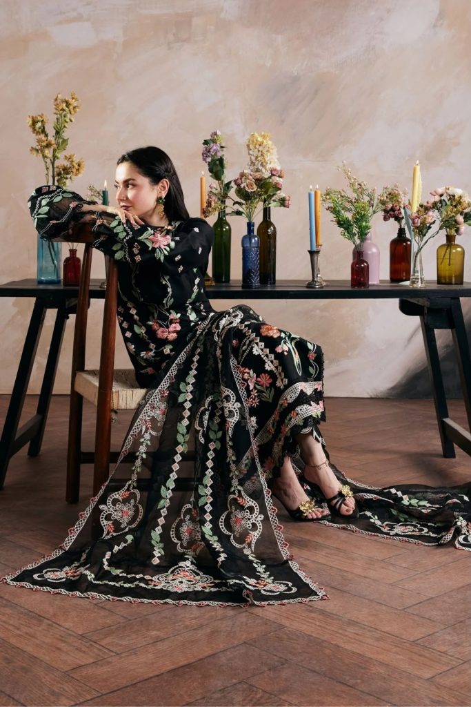 Maryam Hussain 3-Piece Dhanak Suit – Winter Collection 2026 - alternate view